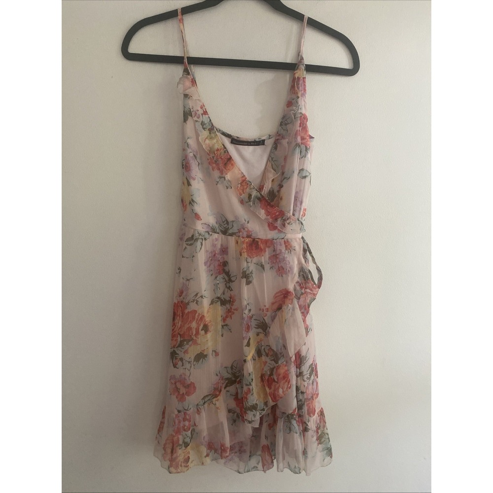 Abercrombie And Fitch Floral‎ Pink Wrap Dress Size Small